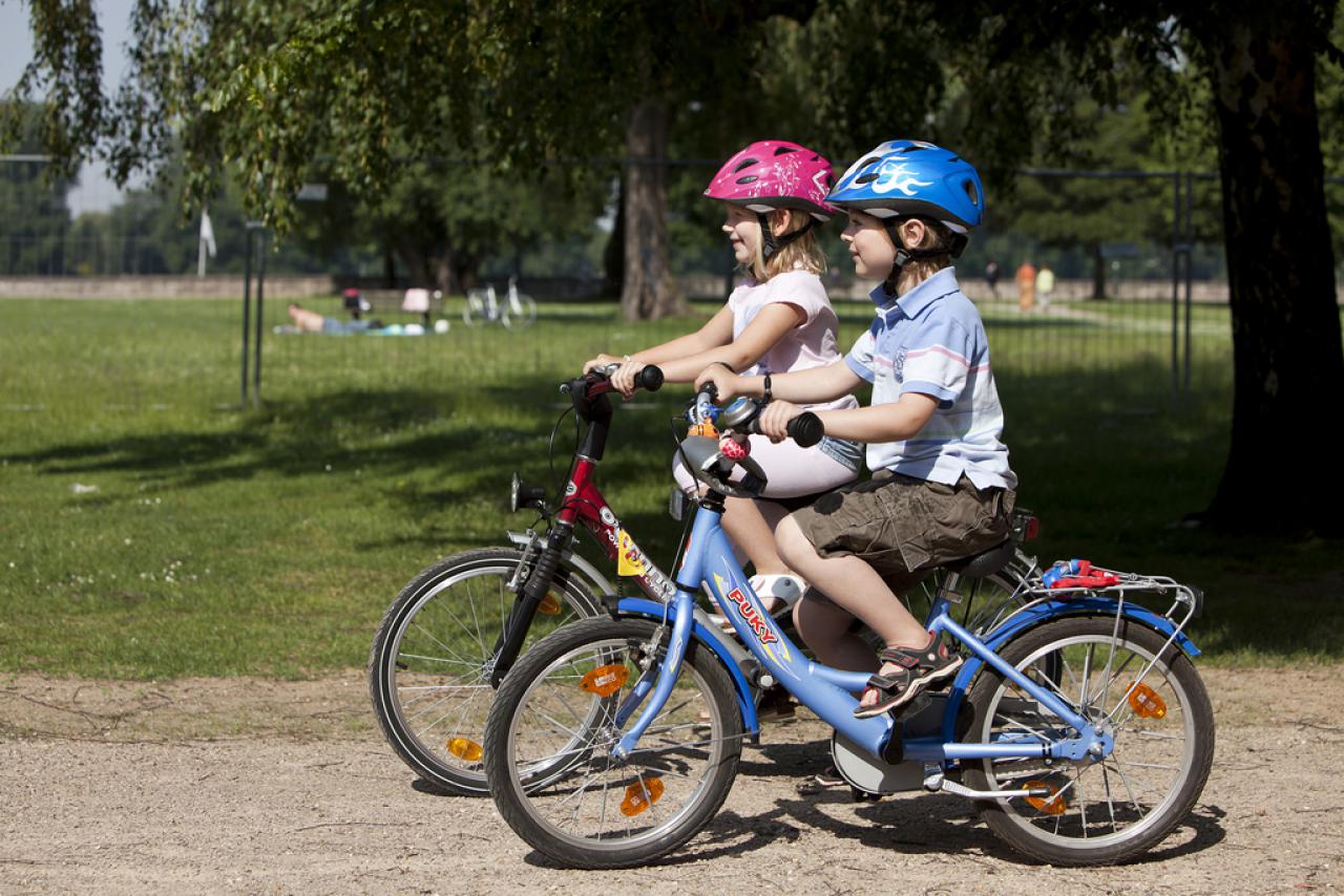 Kids road best sale bike helmet